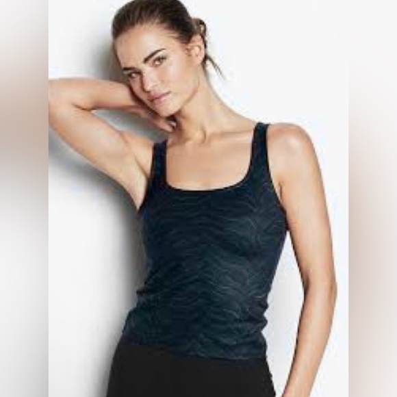 Victoria's Secret Tops - Victoria’s Secret Sport Athletic Classic Scoop Neck Tank Size Small